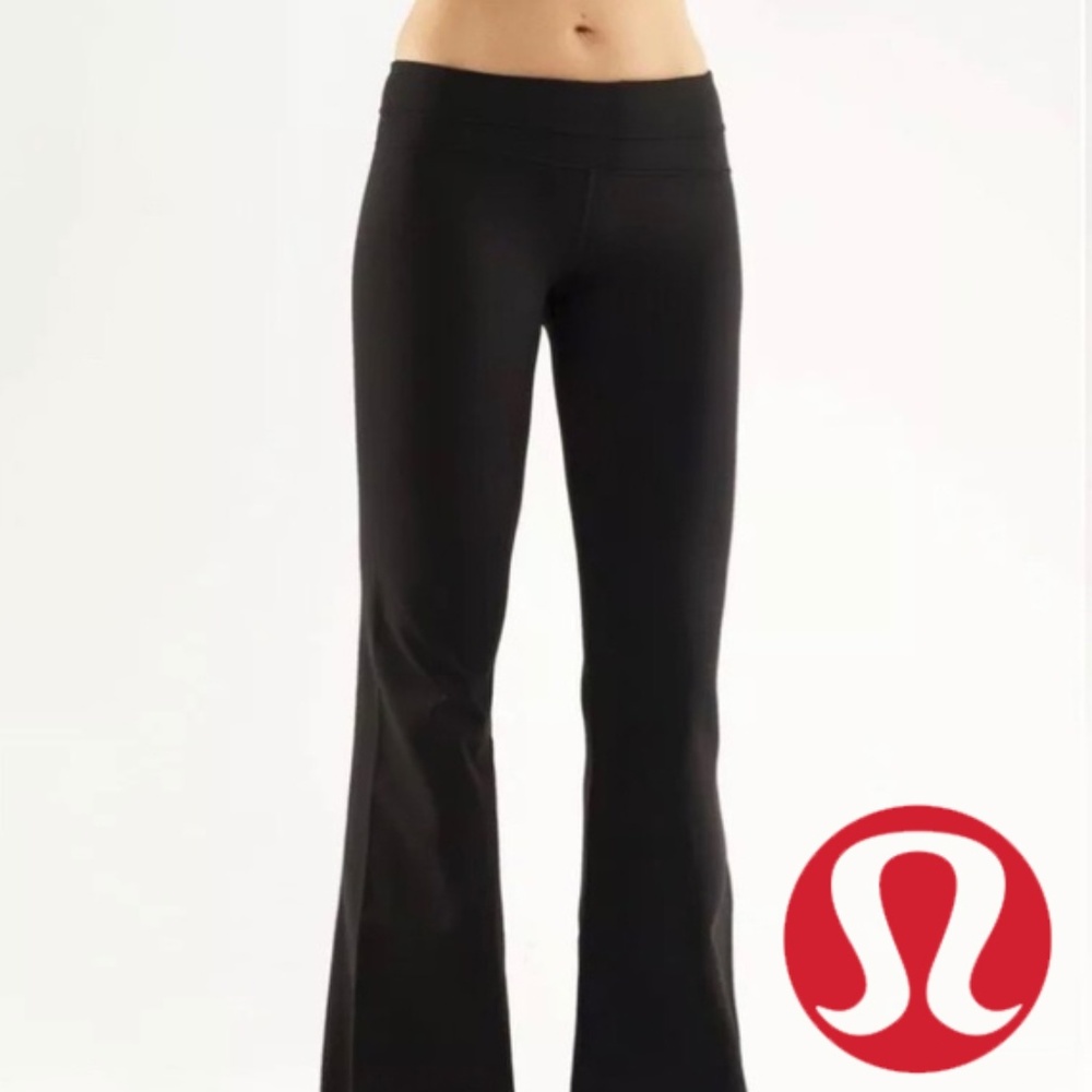 (SOLD) LuLulemon Reversible Flare Pants Size 4